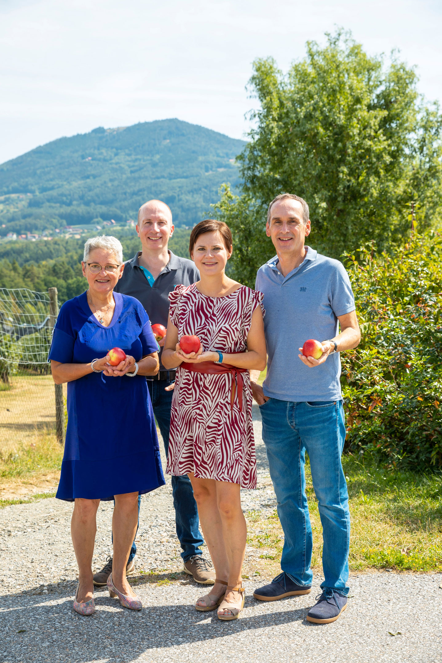 Monika Kröpfl (Geschäftsleitung), Richard Glössl (Betriebsleiter und Prokurist), Mag. Dr. Monika Wieser-Kröpfl (Geschäftsleitung) und DI Jürgen Wieser (Geschäftsleitung)